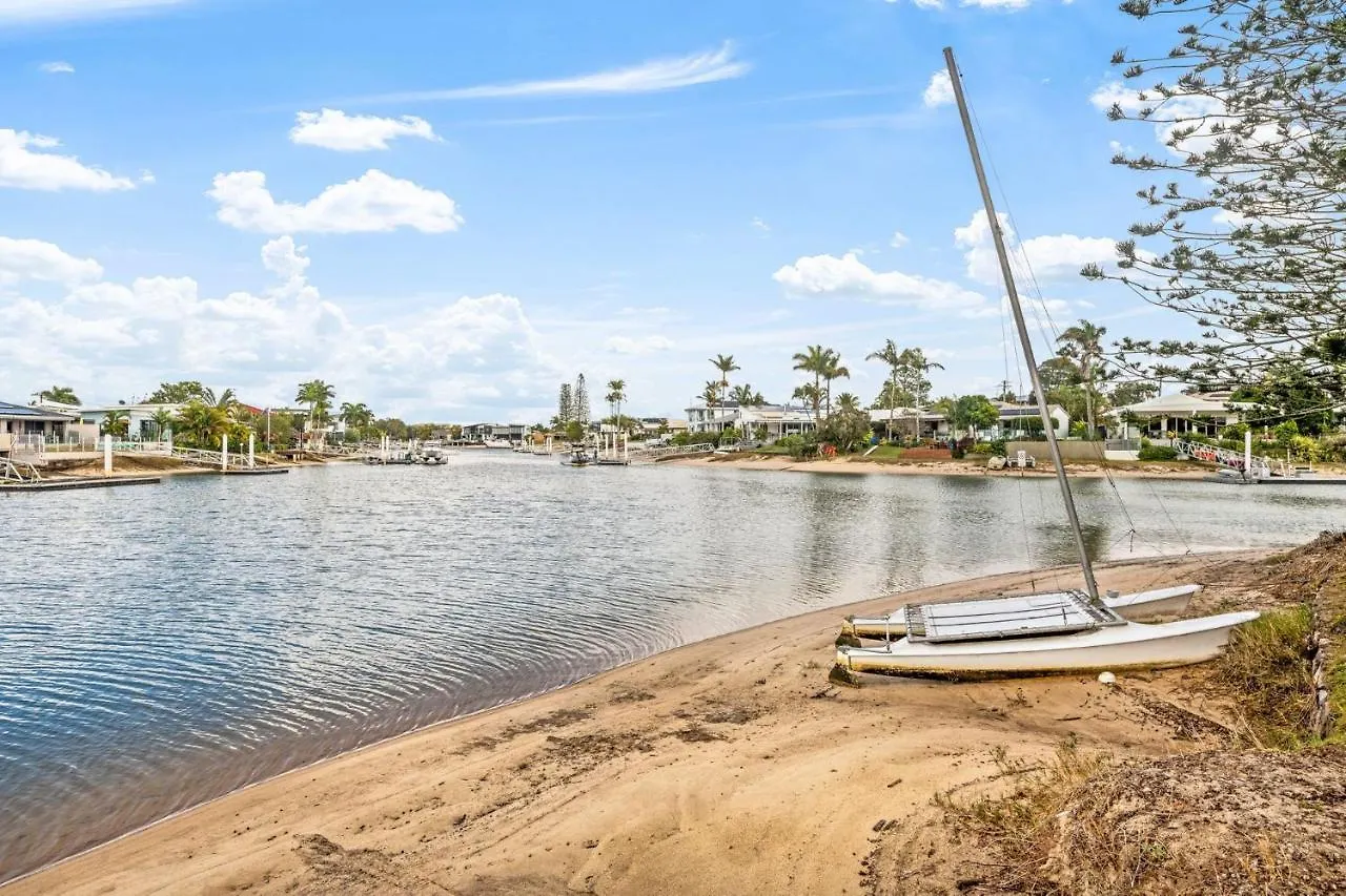 Anjuna, 2 Bedroom Apartment On Canal 0*, Mooloolaba Australia